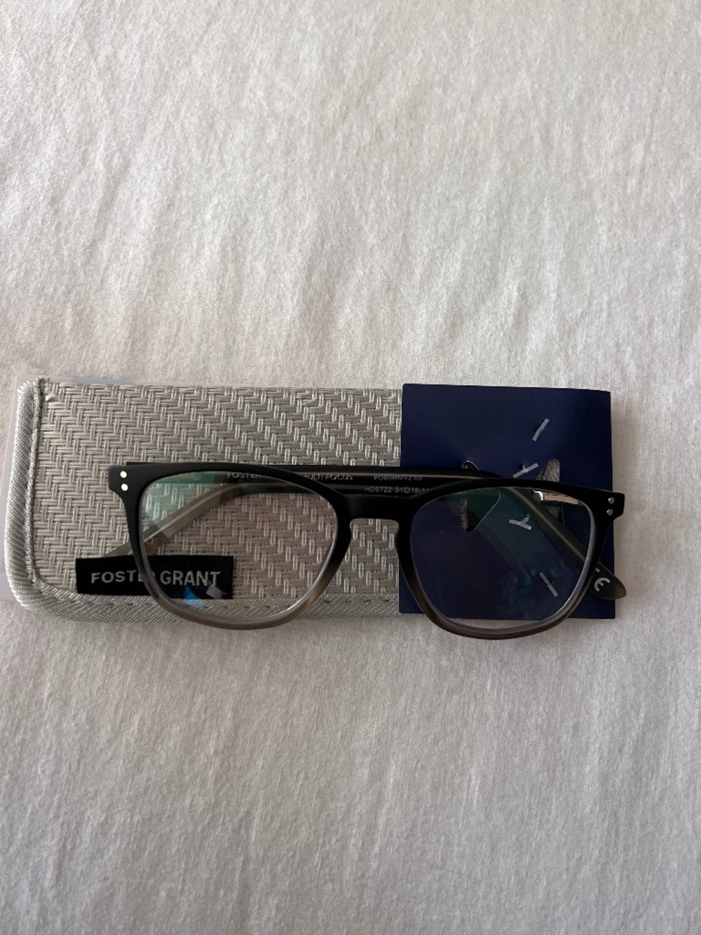 4 foster grant reading glasses - Picture 4 of 6